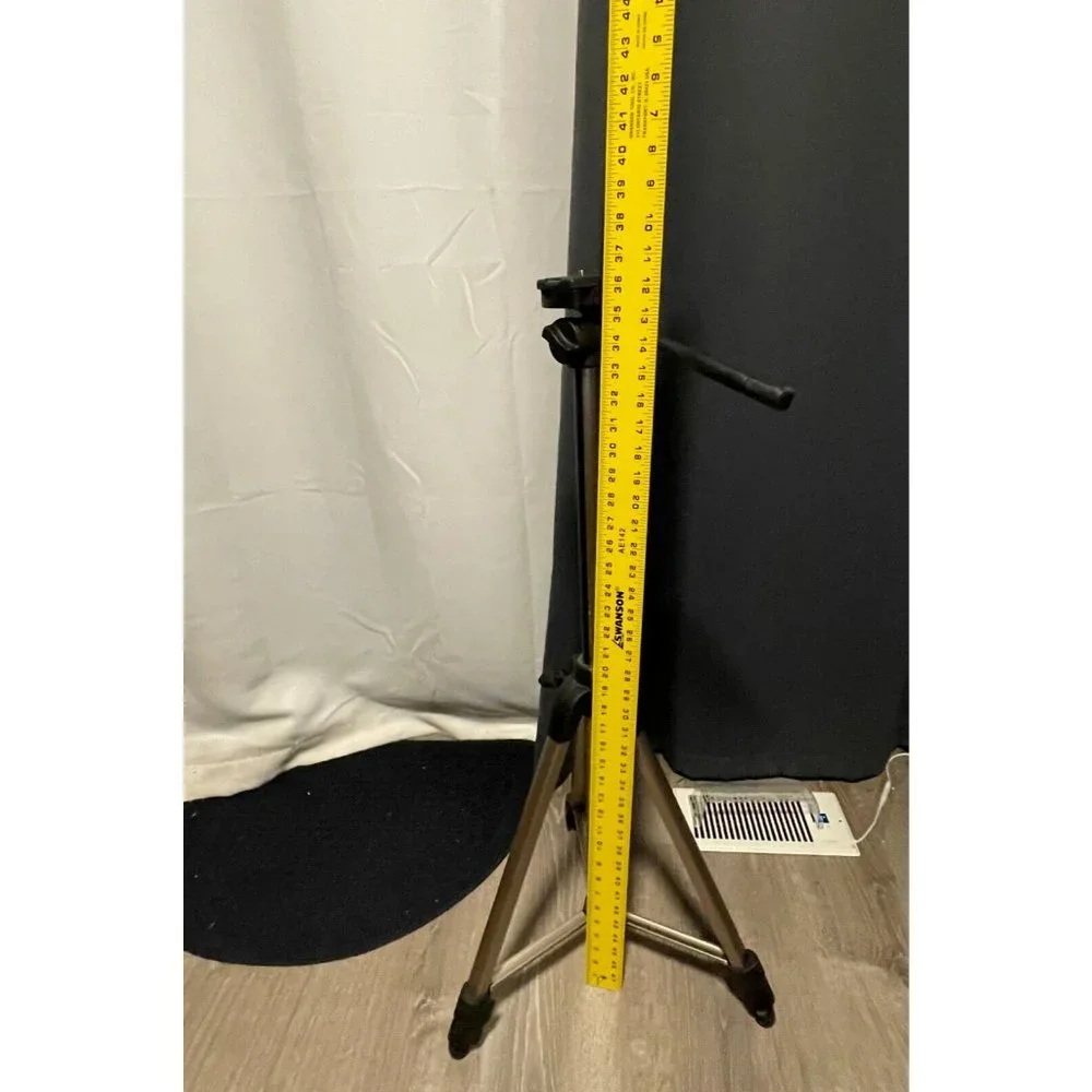 Sunpak Platinum Plus 6400 UT Tripod extends from 23